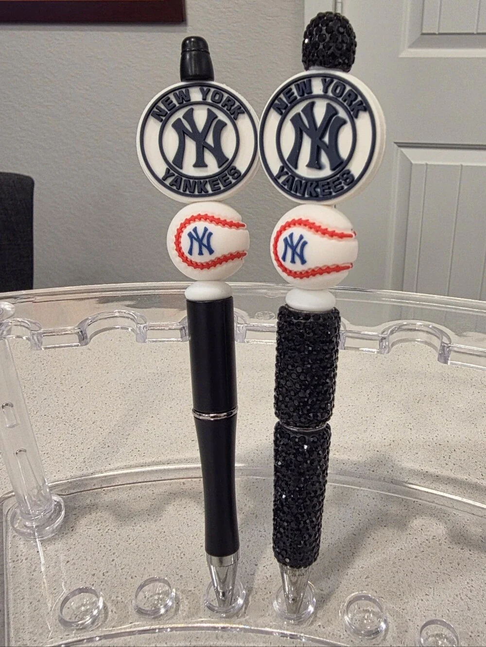 ⚾  New York Yankees Beadable Pens - Set of 2 - Refills Included